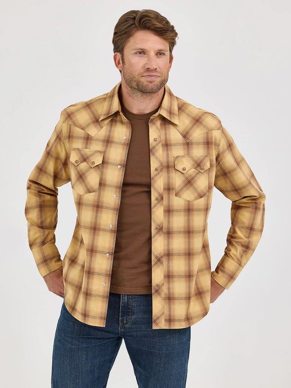 Wrangler Men's Wrangler Retro® Long Sleeve Sawtooth Snap Pocket Shirt-Curry  112368074