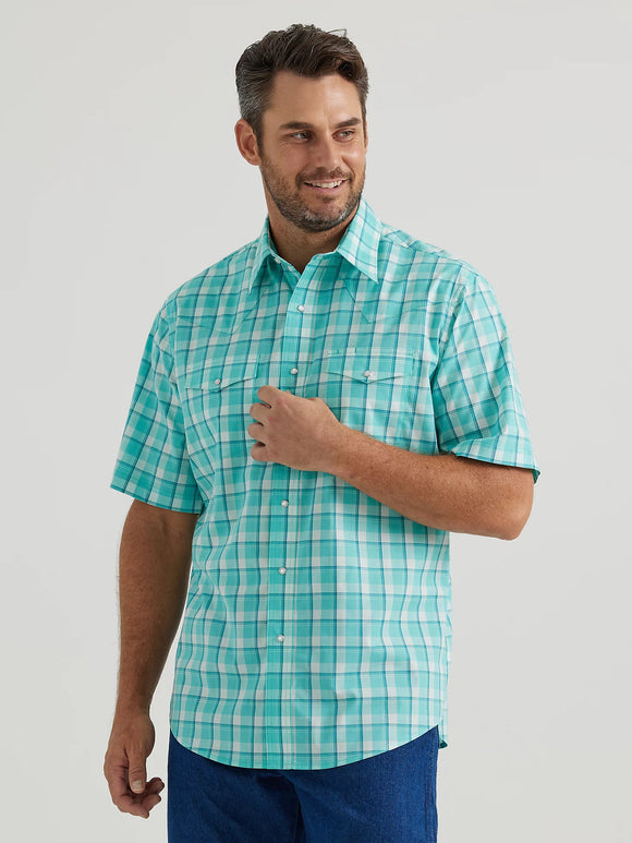 Wrangler Mens Wrinkle Resist Short Sleeve Snap Plaid Shirt -Racing Turquoise   112346250